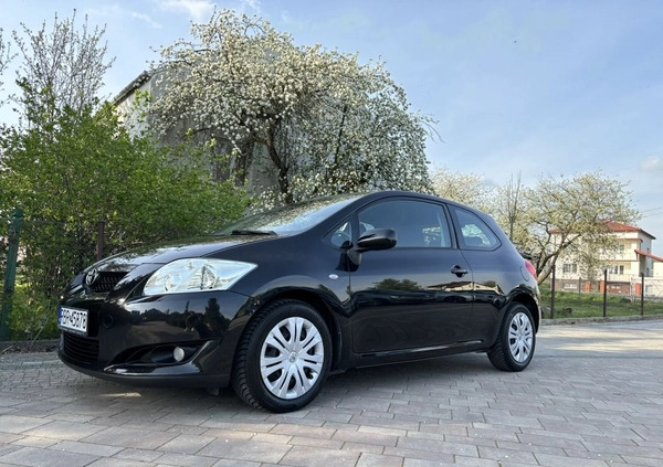 Toyota Auris cena 15500 przebieg: 240000, rok produkcji 2007 z Rumia małe 326